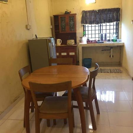 Trisya Homestay Kuala Terengganu Bagian luar foto