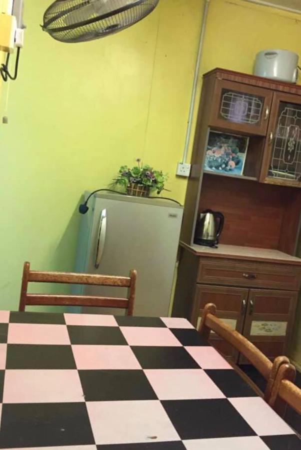 Trisya Homestay Kuala Terengganu Bagian luar foto